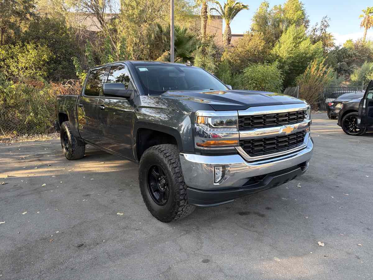 chevrolet silverado 1500 2017 3GCUKRER2HG413701 image chevrolet silverado 1500 2017 3GCUKRER2HG413701 image